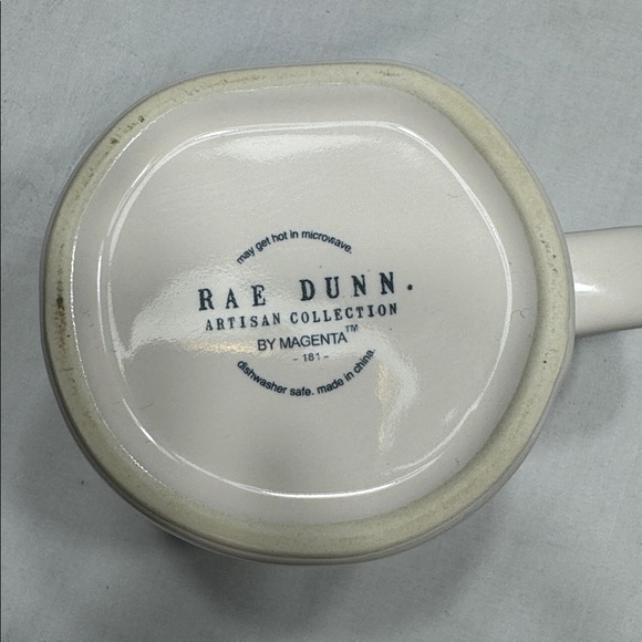 Rae Dunn Irish “KISS ME” Artisian Collection mug.  20oz. - Picture 4 of 4